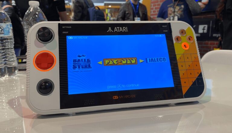 Gamestation GO: o novo portátil nostálgico da Atari com impressões diretas da CES 2025!