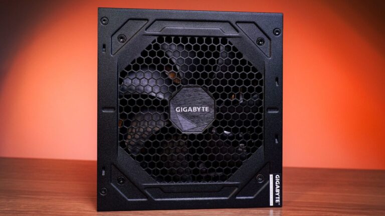 Análise da GIGABYTE UD1000GM PG5: vale a pena a fonte de 1.000W para PCs?