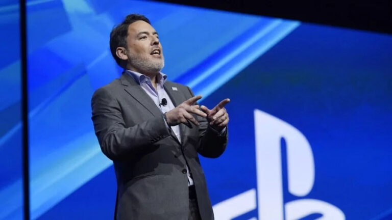 Ex-executivo da PlayStation analisa estratégia do Xbox e compara com a SEGA