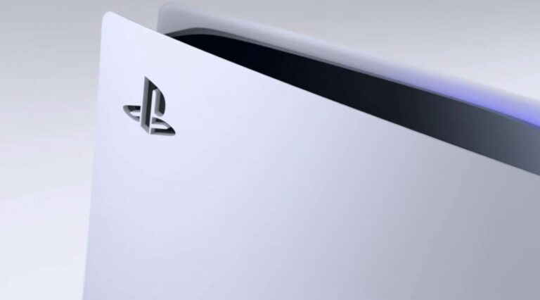 PlayStation 5 Slim com dois jogos em promoção na Amazon