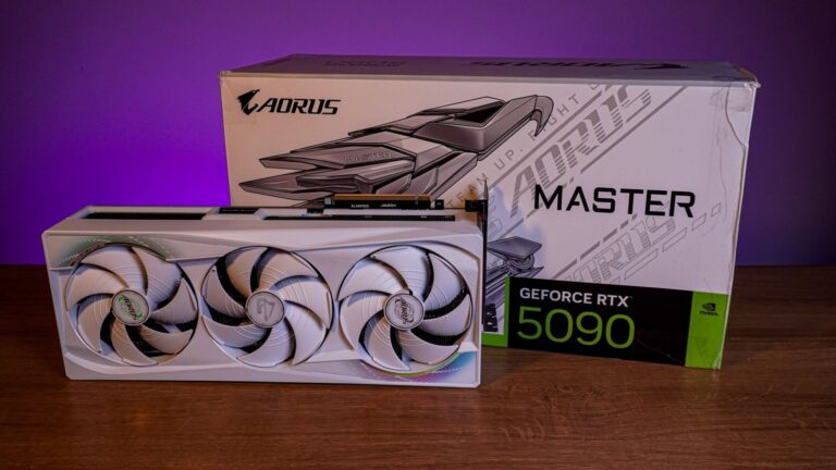 AORUS RTX 5090 MASTER Ice: Análise da Poderosa GPU para Jogos em 4K