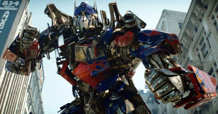 Michael Bay pode retornar à franquia Transformers