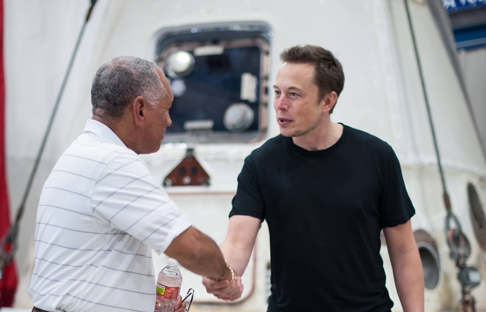 Elon Musk e a IA Grok 5
